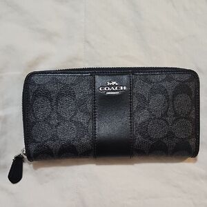 Coach Signature Black Leather Wallet